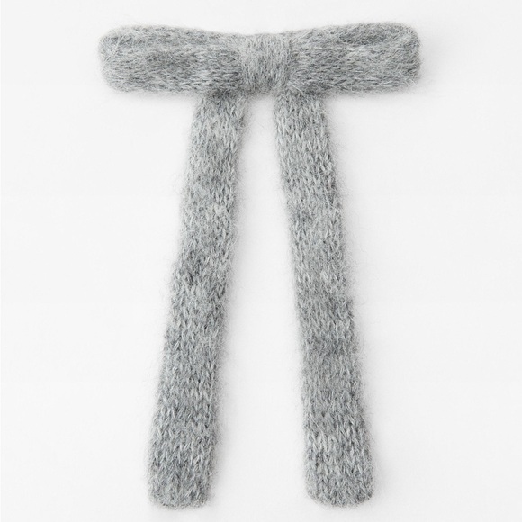 ZARA Wool + Alpaca Blend Hair Clip - Picture 3 of 9